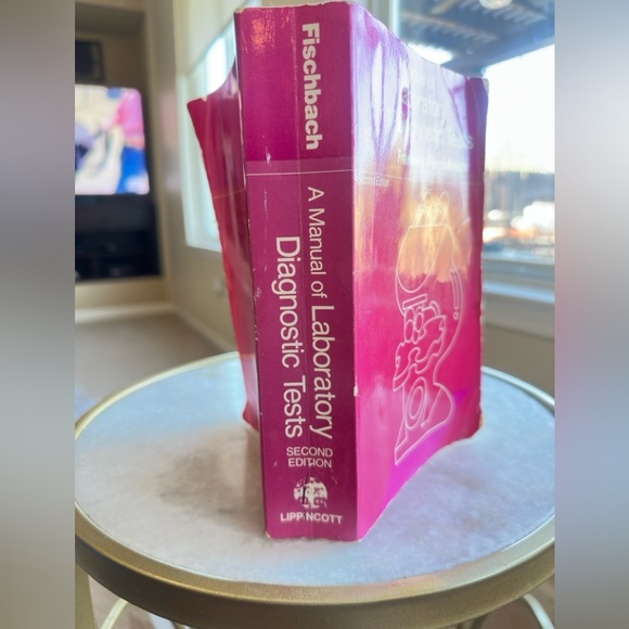 A Manual of Laboratory Diagnostic Tests by Frances Fischbach (2nd Edition) - Picture 2 of 5